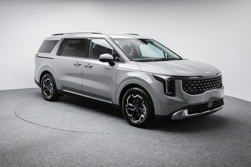 2025 Kia Carnival Deluxe 2.2 Diesel 8AT image 1