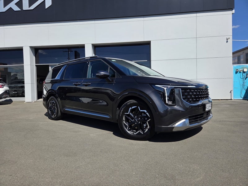 2025 Kia Carnival DELUXE 2.2D 8-SEATER image 1