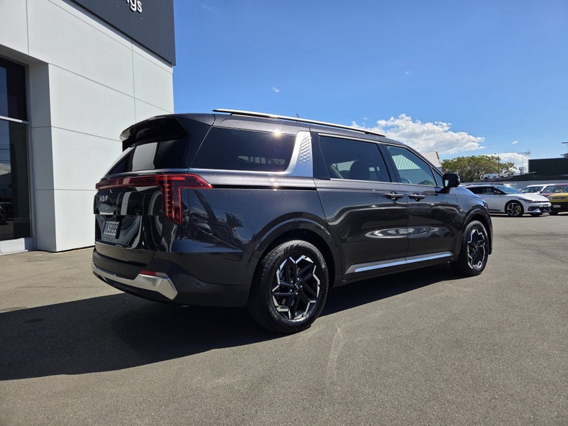 2025 Kia Carnival DELUXE 2.2D 8-SEATER image 3