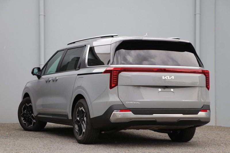 2025 Kia Carnival Deluxe 2.2DT/8AT image 2