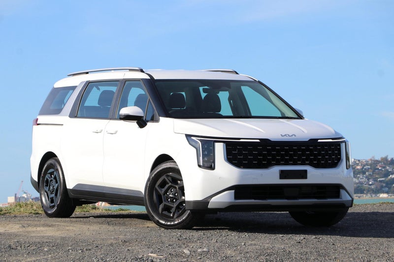 2025 Kia Carnival EX 2.2DT 8A image 1