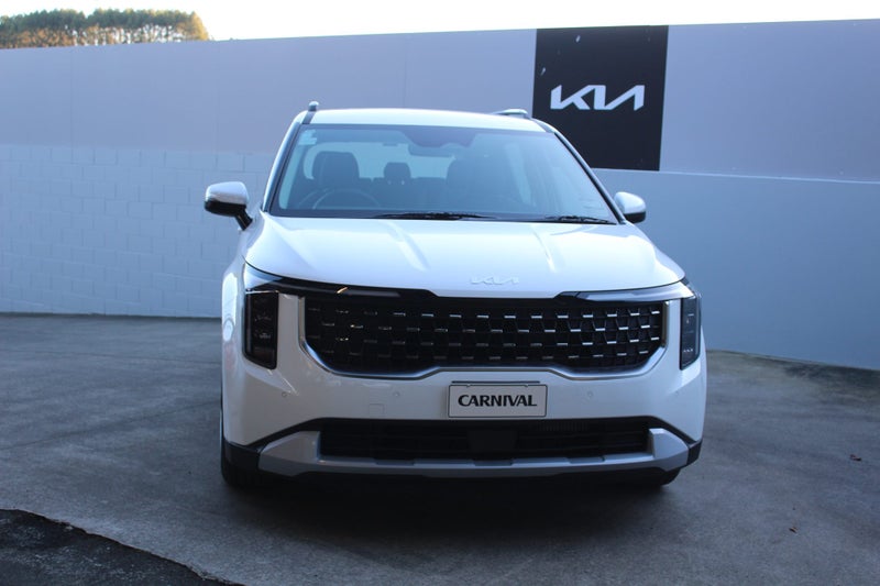 2025 Kia Carnival EX 2.2L Diesel Turbo 8 Speed... image 4