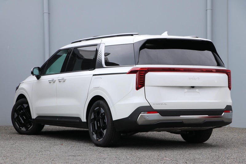 2025 Kia Carnival Premium 2.2 Diesel 8A/T image 2