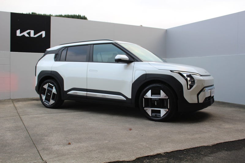 2025 Kia EV3 Earth Long Range 2WD image 5