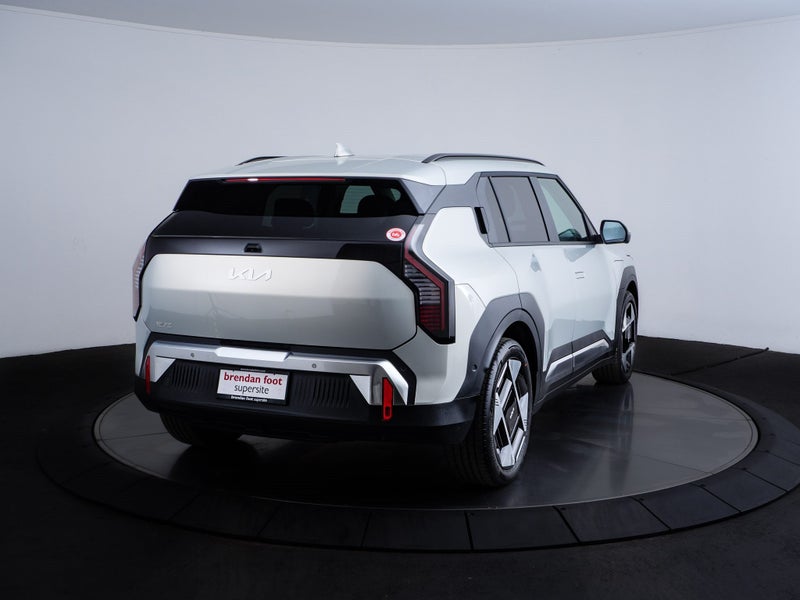 2025 Kia EV3 Earth LR image 3