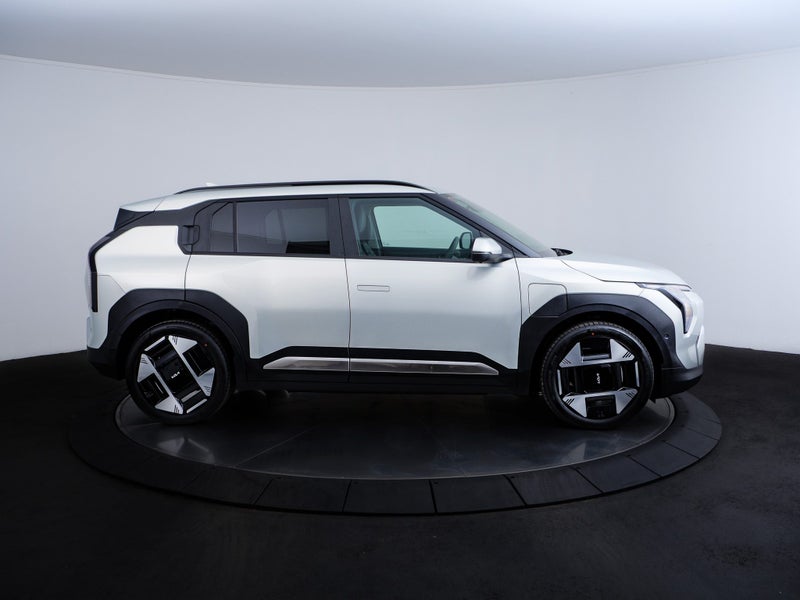 2025 Kia EV3 Earth LR image 4