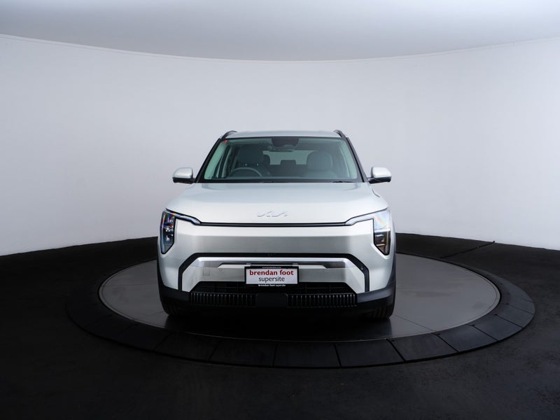 2025 Kia EV3 Earth LR image 5