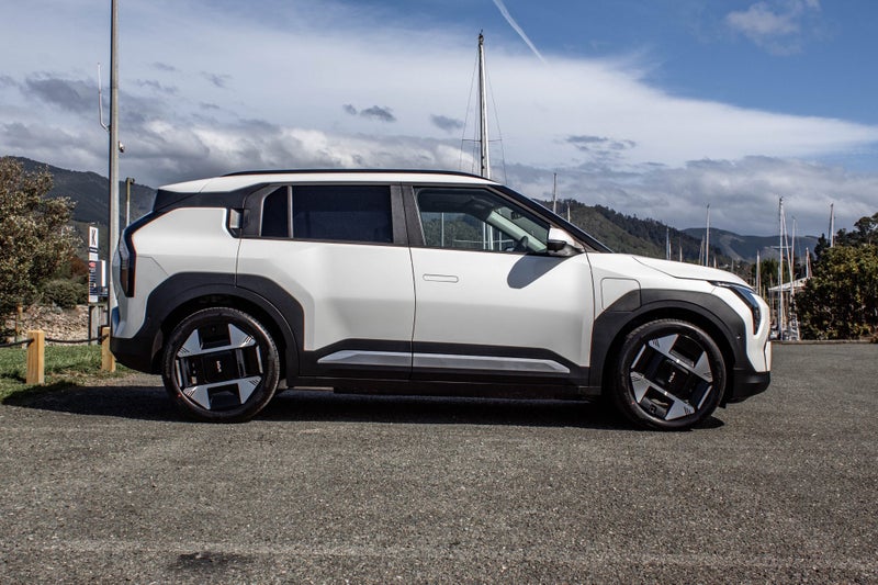 2025 Kia EV3 Earth LR 2WD image 5
