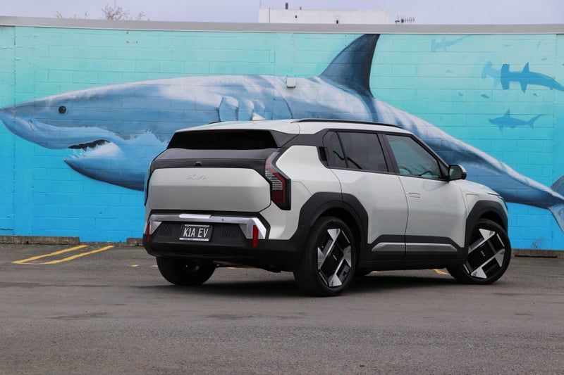 2025 Kia EV3 EARTH LR 2WD 81.4KWH image 2