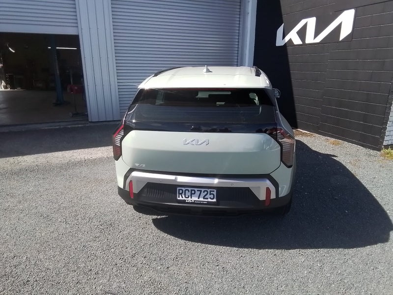 2025 Kia EV3 EV 3 Light L/R 2 WD image 5