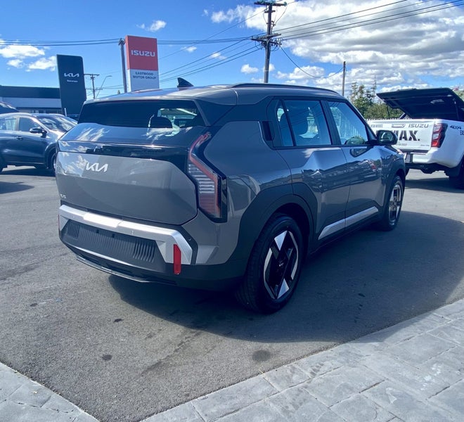 2025 Kia EV3 Light 2WD LR image 4
