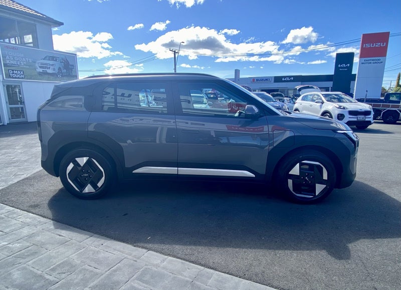 2025 Kia EV3 Light 2WD LR image 5