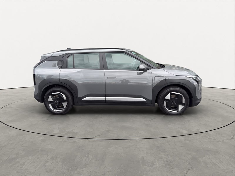 2025 Kia EV3 Light 2WD LR image 3
