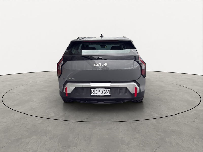 2025 Kia EV3 Light 2WD LR image 5
