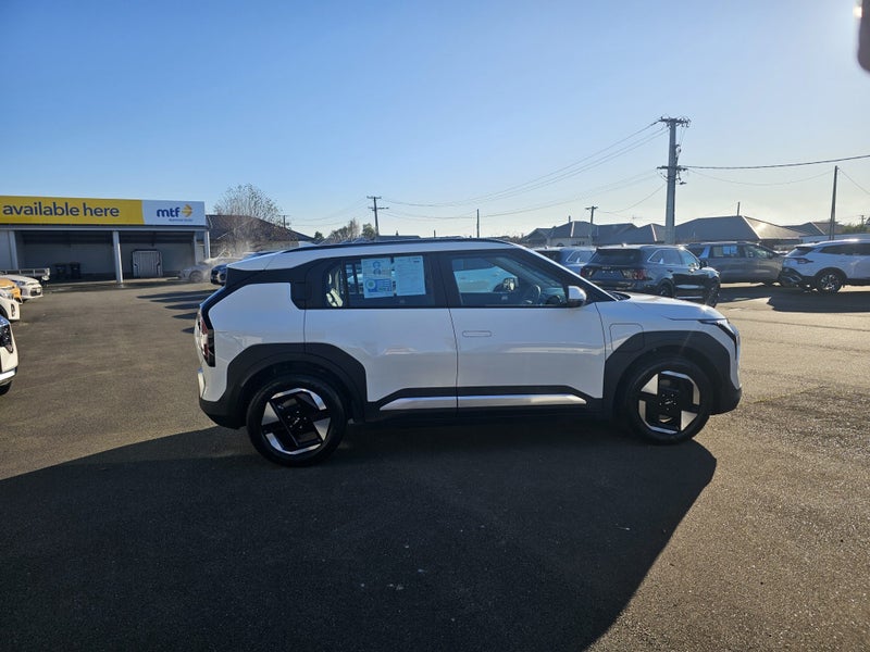 2025 Kia EV3 Light 2WD LR image 4