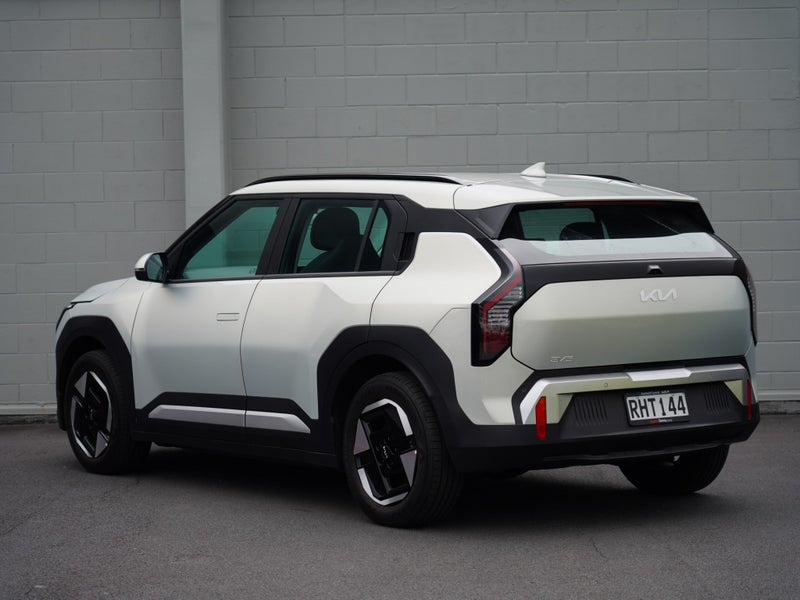 2025 Kia EV3 Light 2WD LR 81kWh 5Dr Wagon image 2