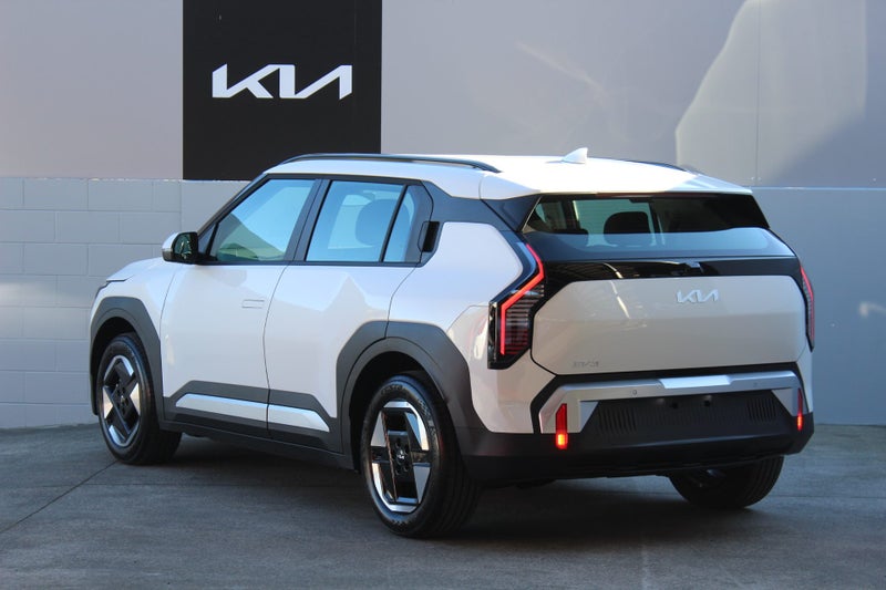 2025 Kia EV3 Light 81kWh *605km RANGE image 5