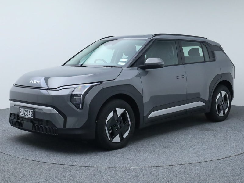 2025 Kia EV3 Light FWD LR image 3