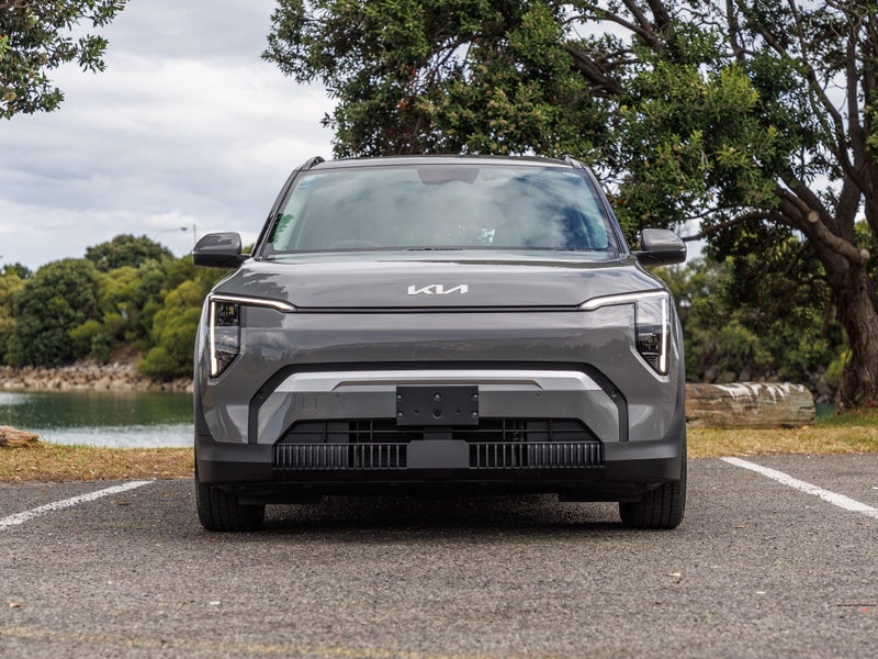 2025 Kia EV3 LIGHT LONG RANGE image 2
