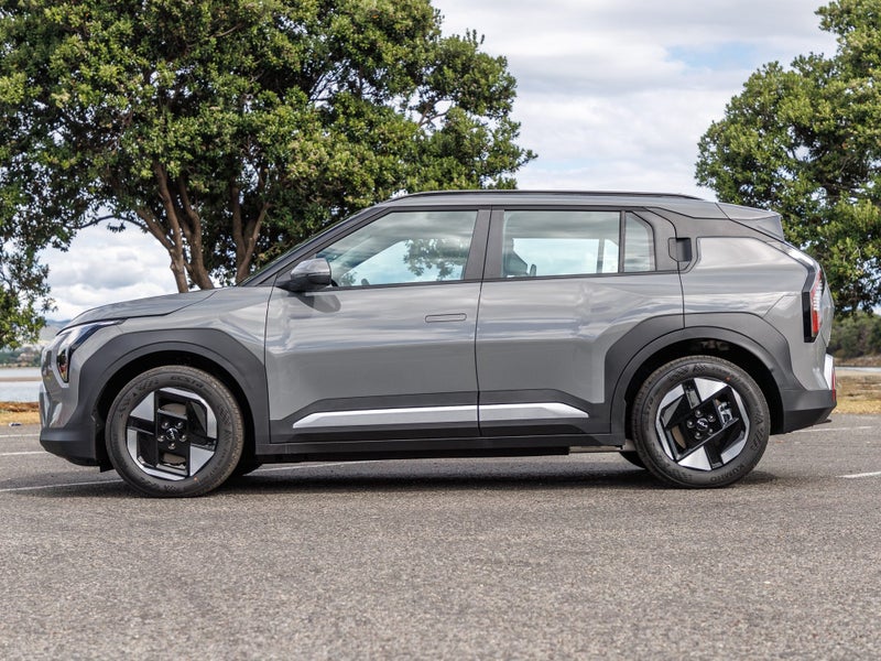 2025 Kia EV3 LIGHT LONG RANGE image 3