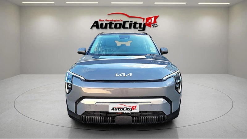 2025 Kia EV3 Light Long Range image 2