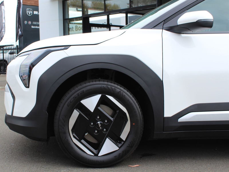 2025 Kia EV3 LIGHT LR 2WD image 2