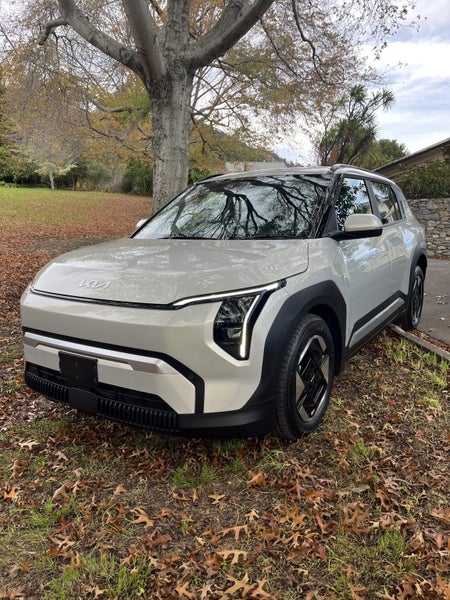 2025 Kia EV3 Light LR 2WD 81Kwh image 3