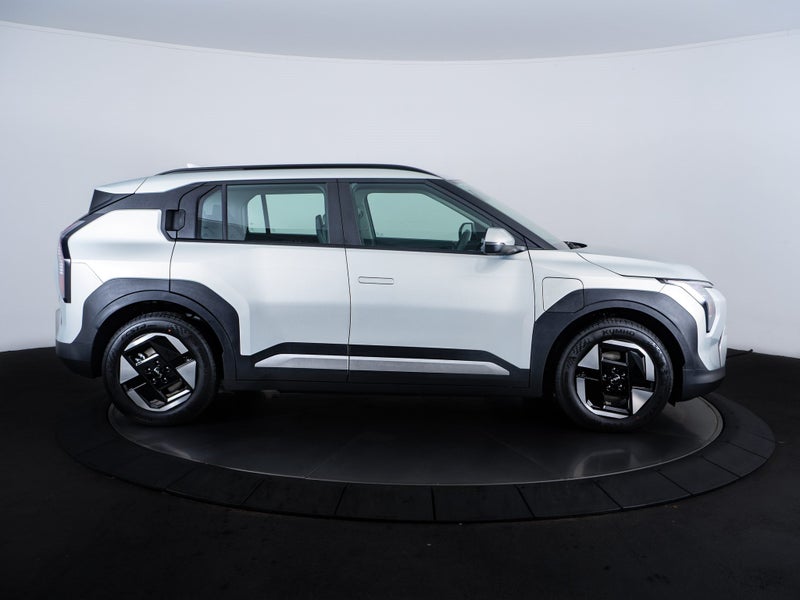2025 Kia EV3 Light LR 88.1kWh Long Range image 2