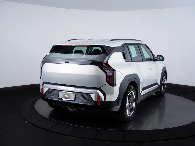 2025 Kia EV3 Light LR image 3