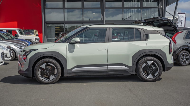 2025 Kia EV3 Light Sr 2Wd 58Kwh image 5