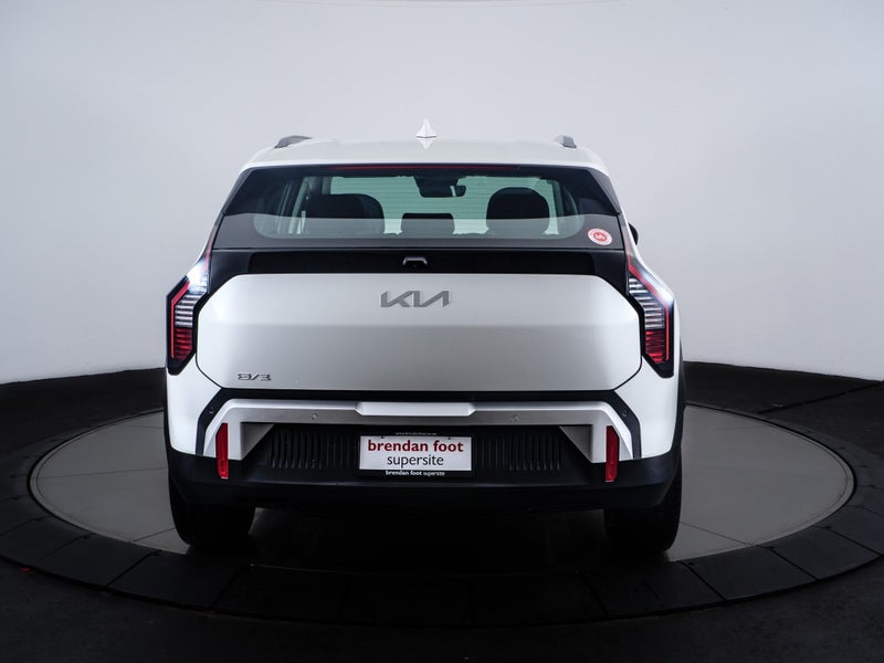 2025 Kia EV3 Light SR image 2