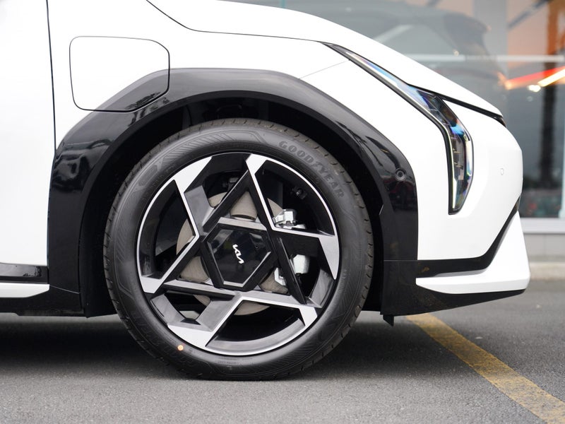 2025 Kia EV4 GT-Line 2WD 5Dr Fastback image 5