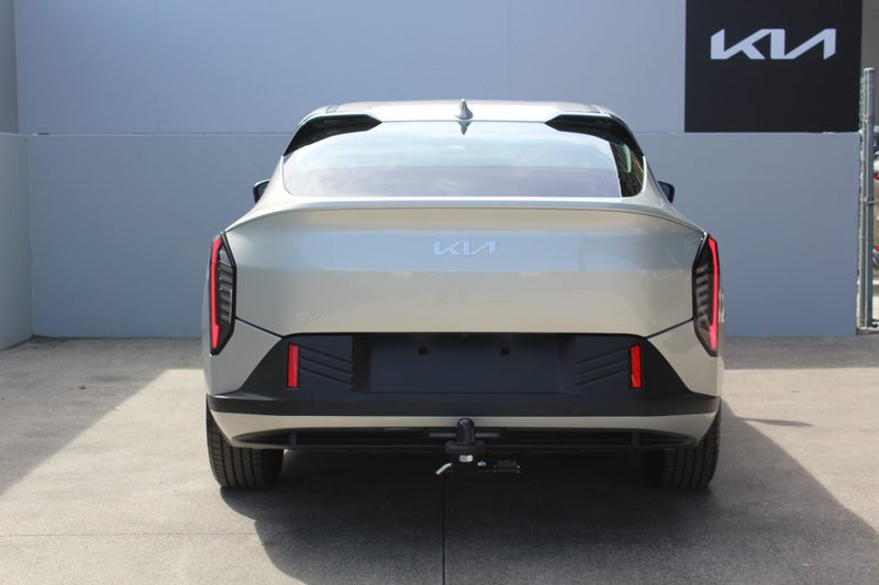 2025 Kia EV4 Light Long Range 2WD image 4