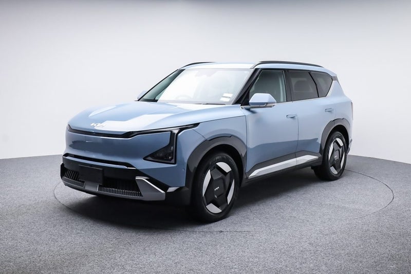 2025 Kia EV5 Earth AWD image 3