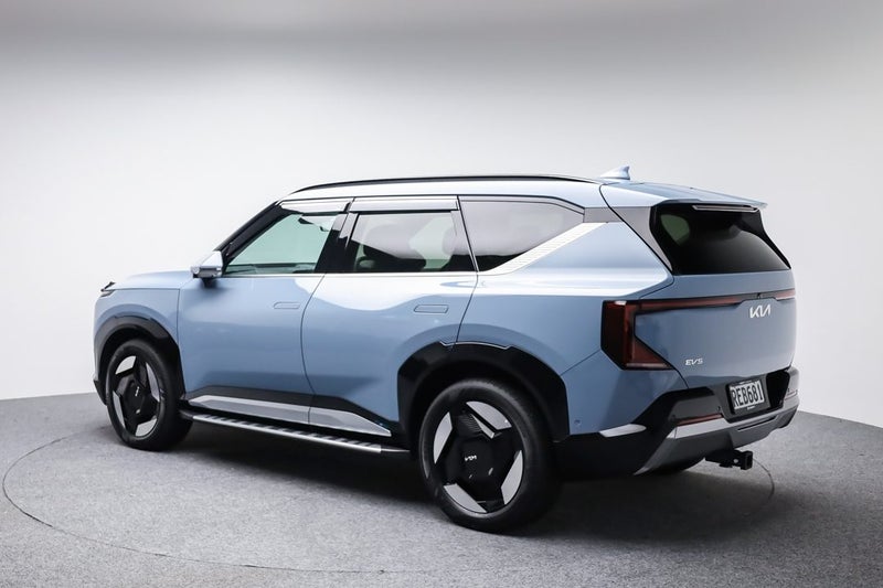 2025 Kia EV5 Earth AWD LR image 5