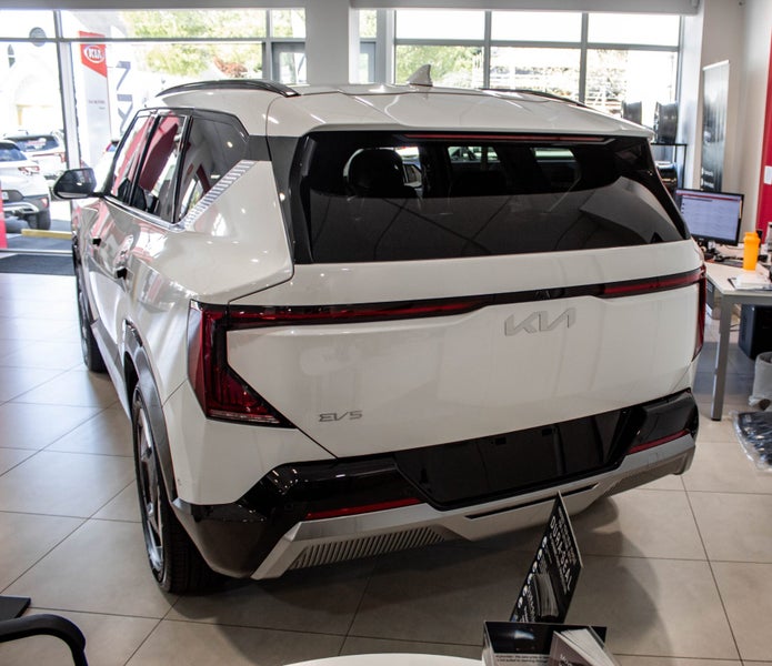2025 Kia EV5 Earth LR AWD 88Kwh image 3