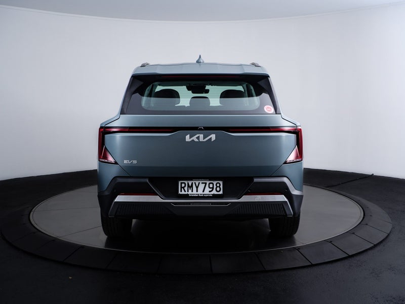 2025 Kia EV5 Light 881.kWH image 3