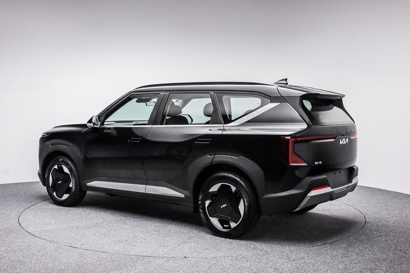 2025 Kia EV5 Light FWD LR image 5