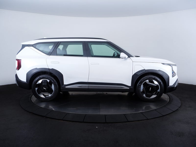 2025 Kia EV5 Light+ FWD LR image 4