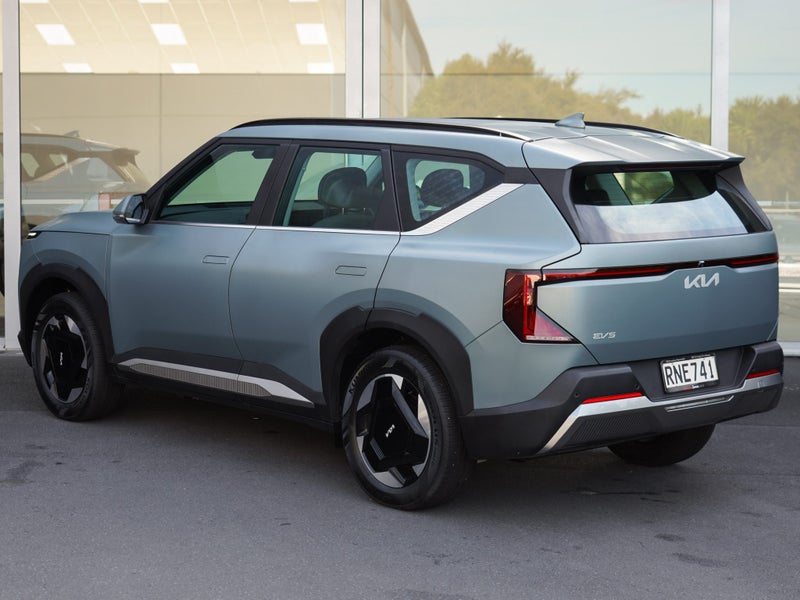 2025 Kia EV5 Light Long Range image 2