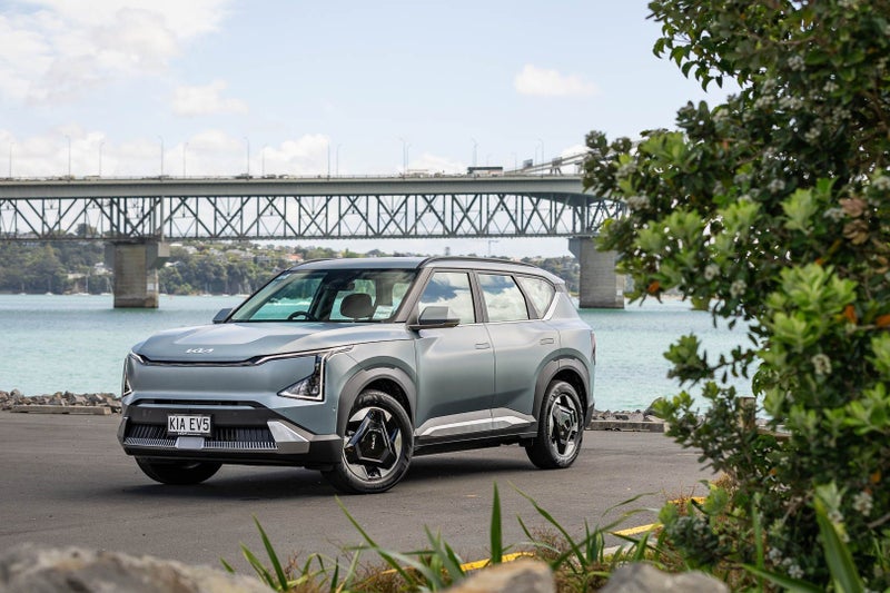 2025 Kia EV5 LIGHT LONG RANGE (88.1kWh) image 1