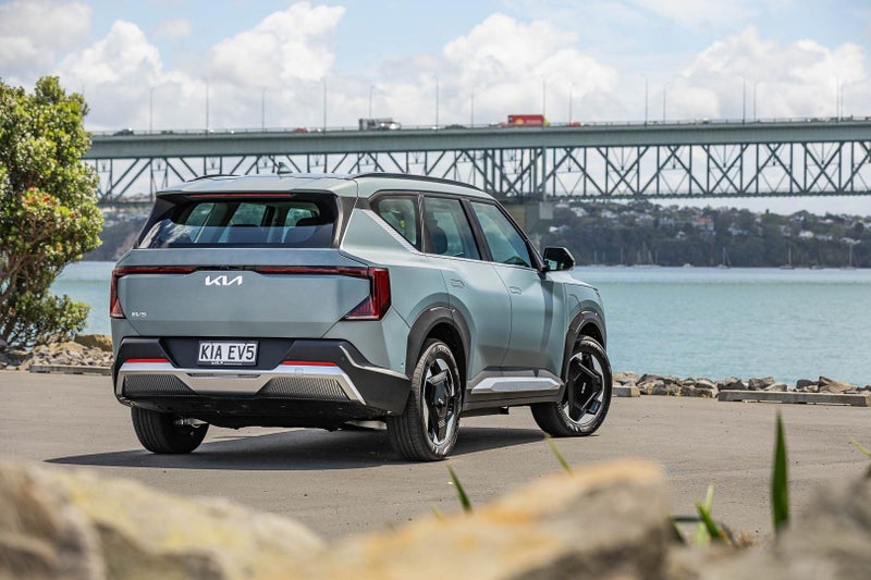 2025 Kia EV5 LIGHT LONG RANGE (88.1kWh) image 2