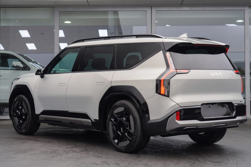2025 Kia EV9 GT-LINE AWD image 2