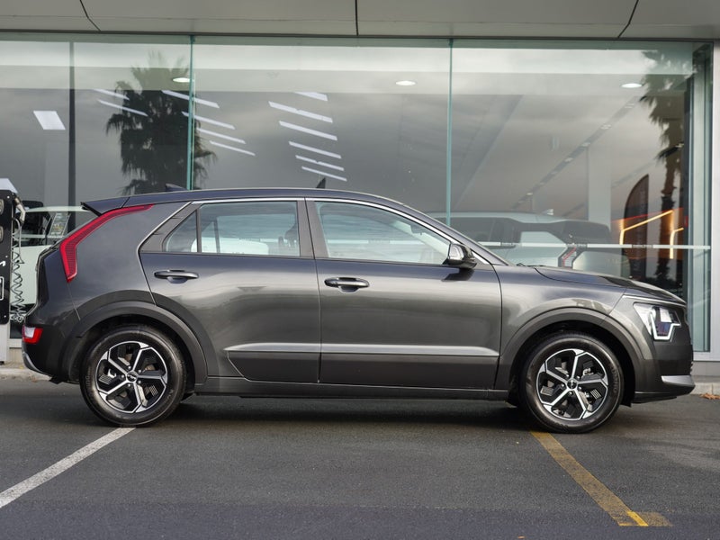 2025 Kia Niro HEV Light 1.6PH image 2