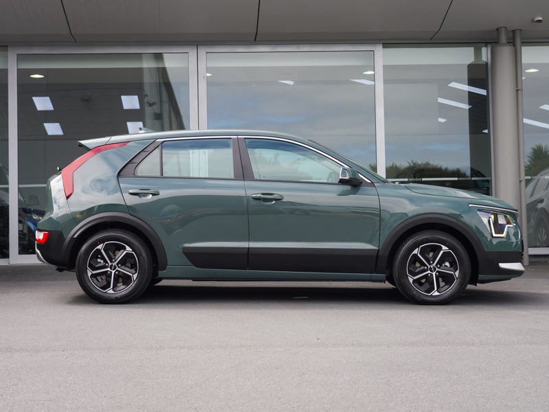 2025 Kia Niro HEV Light 1.6PH DCT image 3