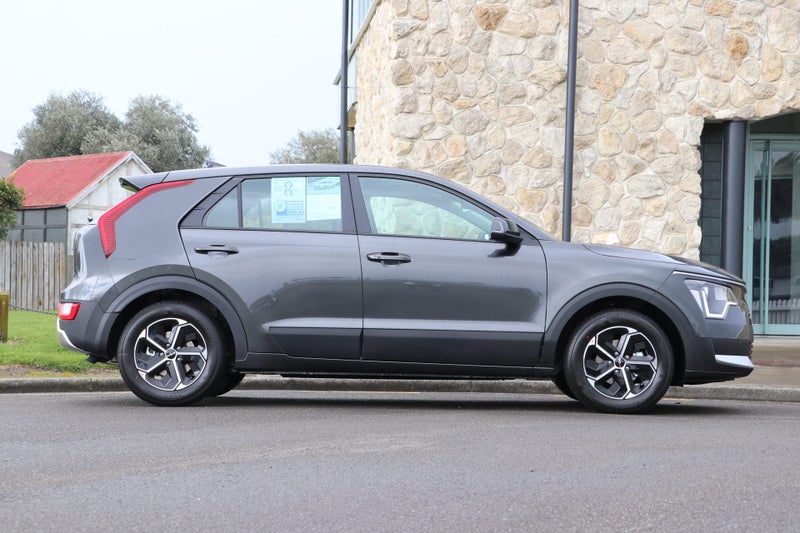 2025 Kia Niro HEV LIGHT 1.6PHT image 3