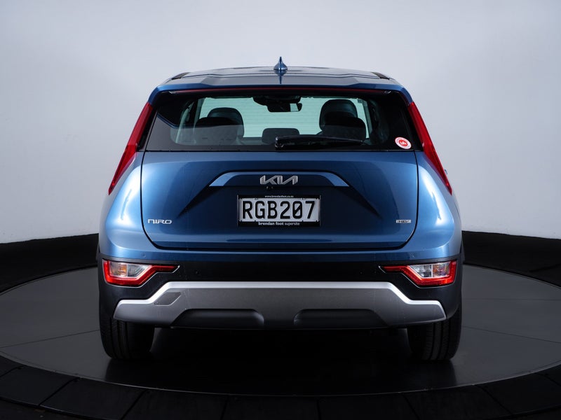 2025 Kia Niro HEV light image 2