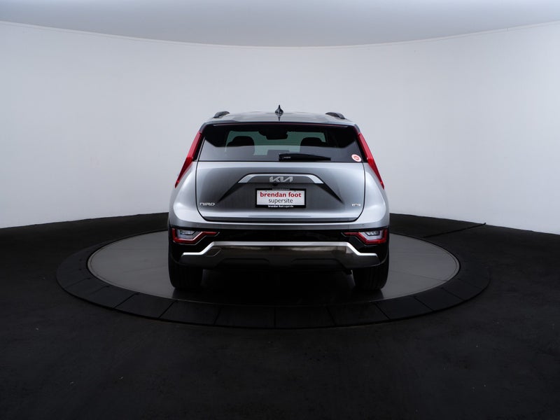 2025 Kia Niro Hybrid (HEV) Water image 2