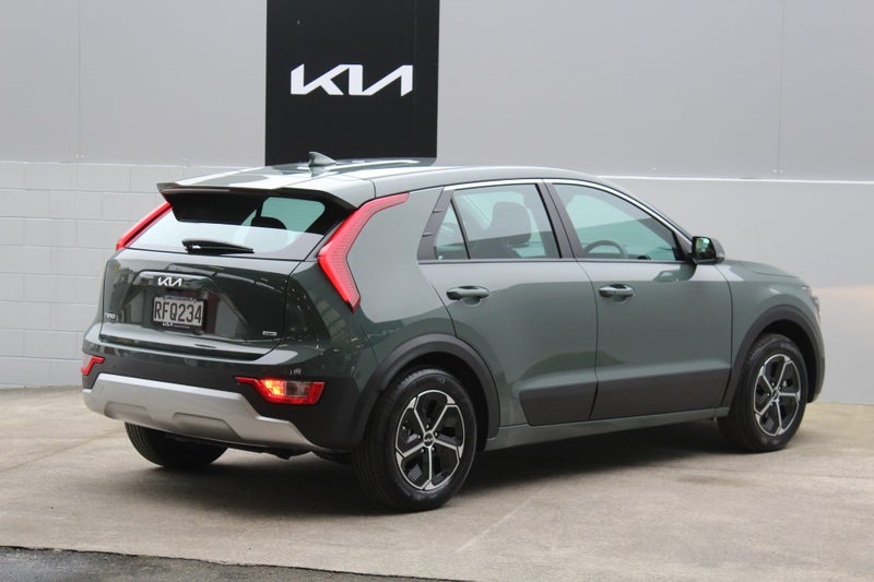 2025 Kia Niro HYBRID LIGHT - 1.6L Auto image 3