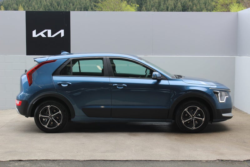 2025 Kia Niro HYBRID LIGHT - 1.6L Auto image 3